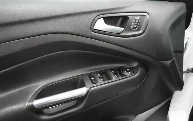 Ford Kuga cena 61900 przebieg: 148299, rok produkcji 2018 z Zator małe 781